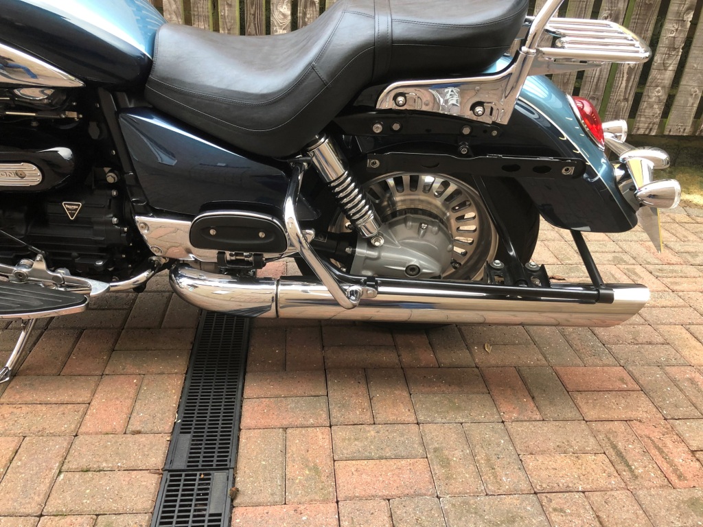 Triumph rocket 3 touring exhaust top